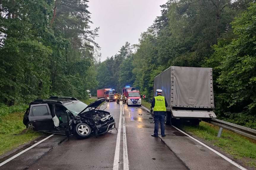 czołowe zderzenie w Narolu