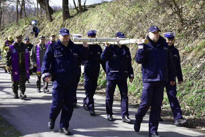 droga krzyżowa w Zwierzyńcu