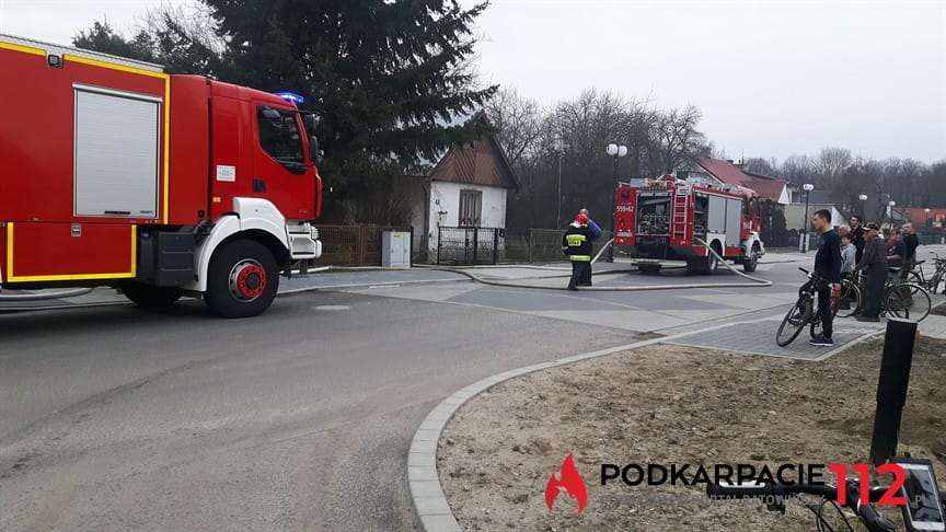 pożar stodoły w stalowej woli