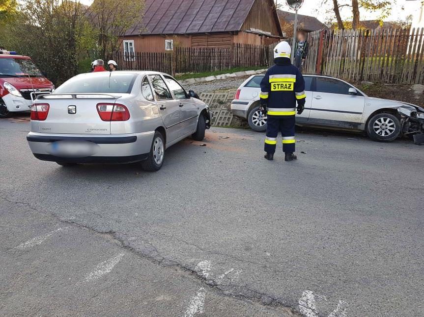 Kobylany. Zderzenie dwóch samochodów osobowych