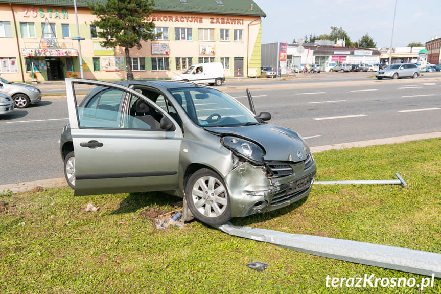 Kolizja drogowa na DK28 w Krośnie