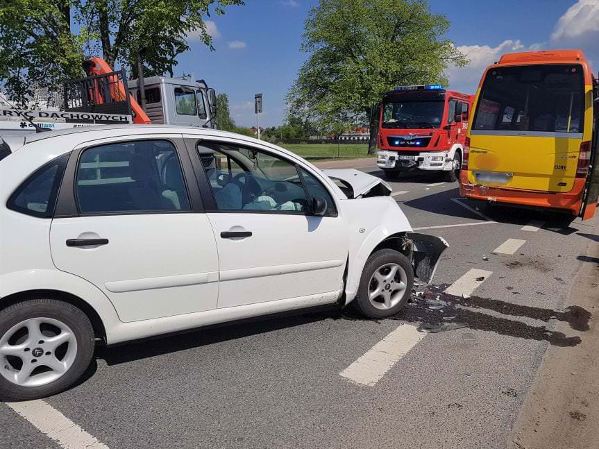 Kolizja drogowa na ulicy Zręcińskiej w Krośnie