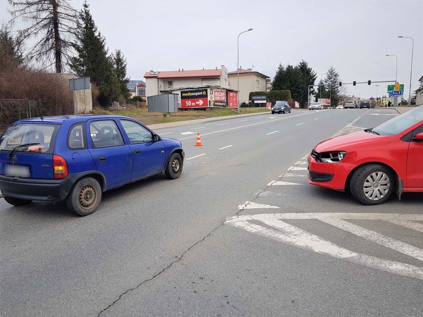 Kolizja na wysokości sklepu Kaufland w Krośnie