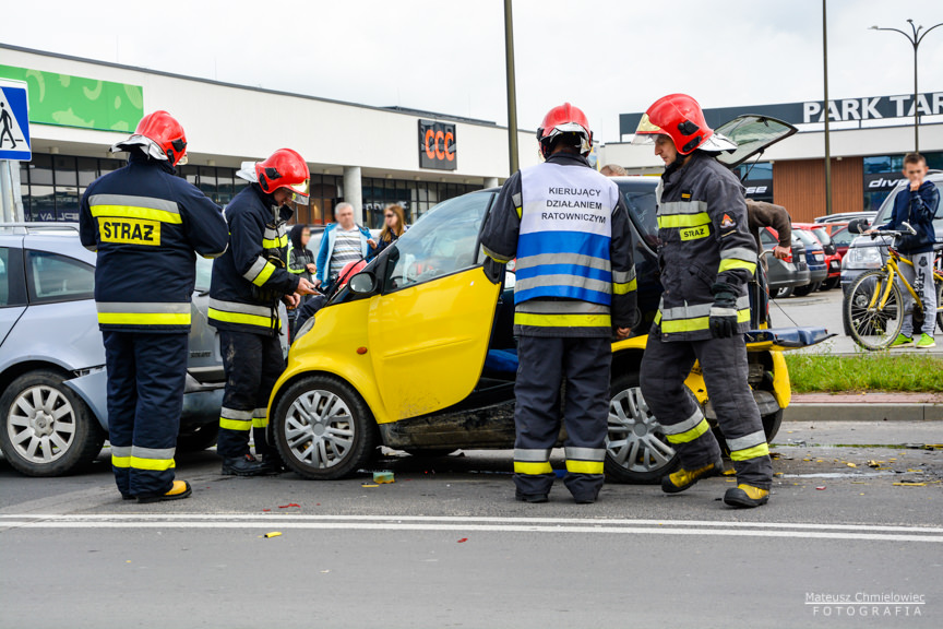 Kolizja trzech samochodów osobowych 