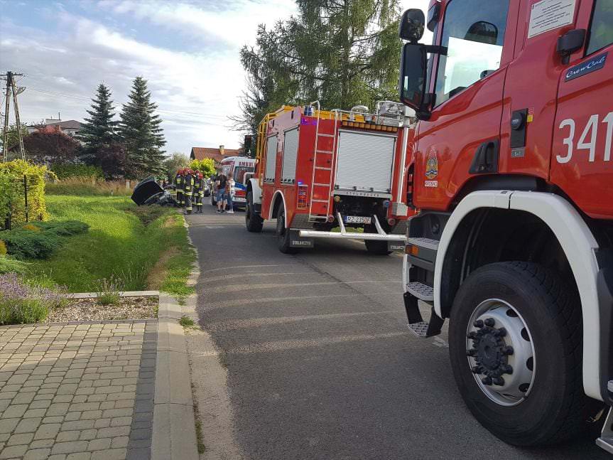 Kolizja w Krośnie. Kierujący Volkswagenem uderzył w przepust