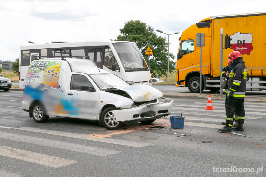 Krosno. Wypadek z udziałem samochodu WORD