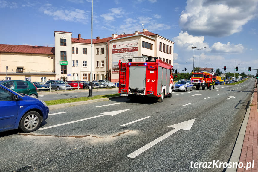 Najechanie na tył pojazdu na DK 28