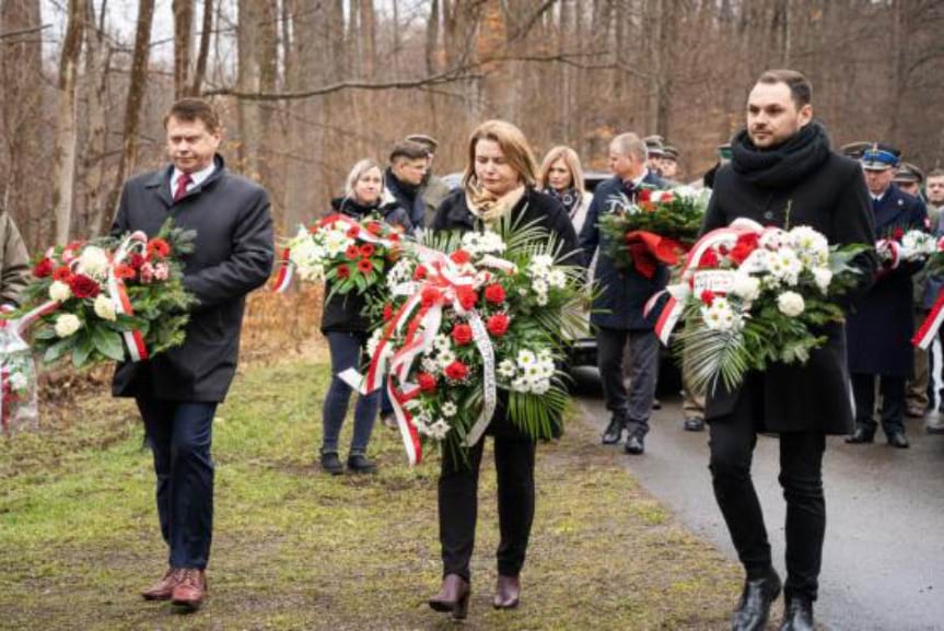 pomnik powstańców w Cewkowie