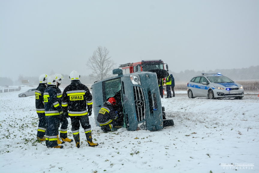 Wypadek busa w Jeziórku