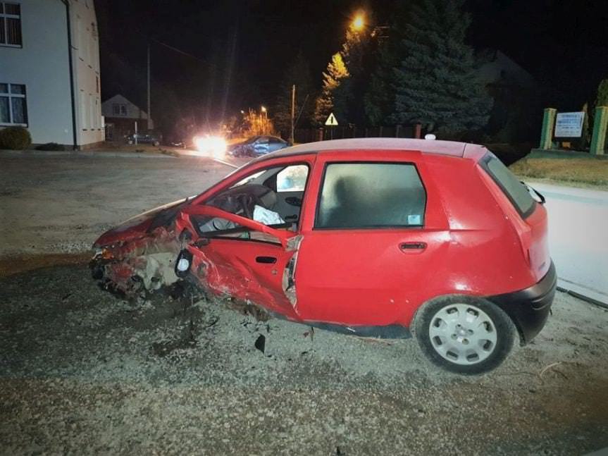 Wypadek drogowy w Brzózie Stadnickiej