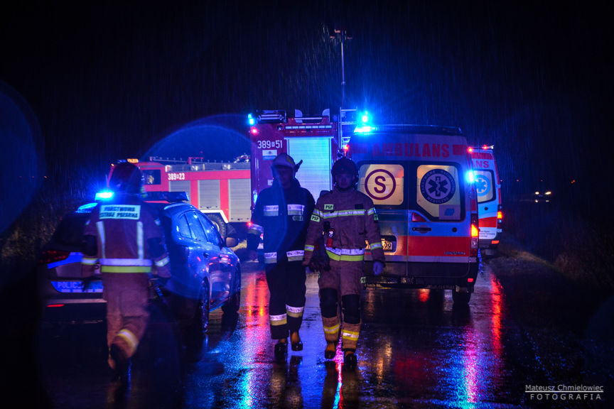 Wypadek dwóch samochodów osobowych w Trześni