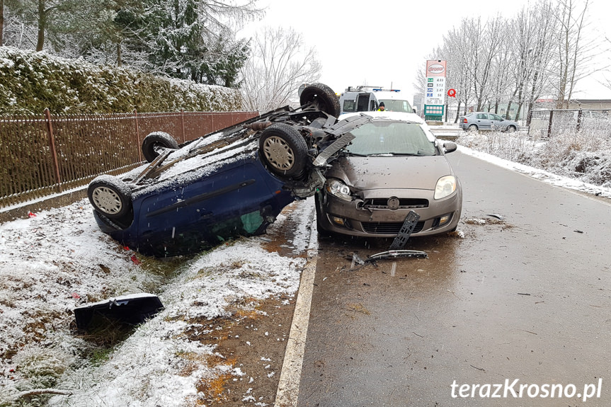 Wypadek w Zręcinie, zderzenie trzech samochodów