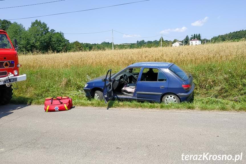 zdarzenie drogowe z udziałem peugeota