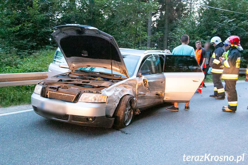 Zderzenie dwóch samochodów w Czarnorzekach
