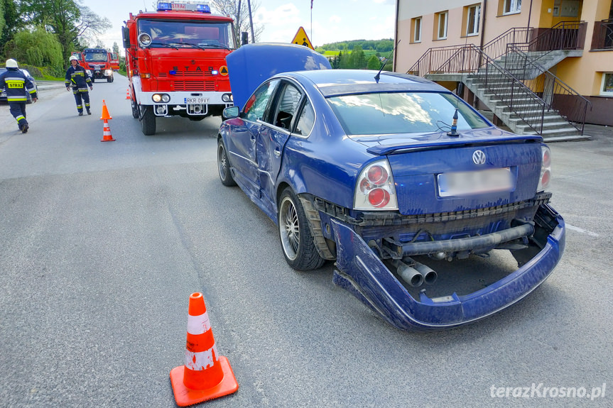 Zderzenie samochodów na skrzyżowaniu w Kopytowej