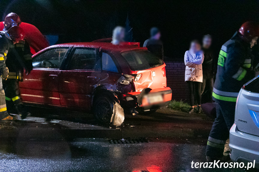 Zderzenie samochodów na Zręcińskiej w Krośnie