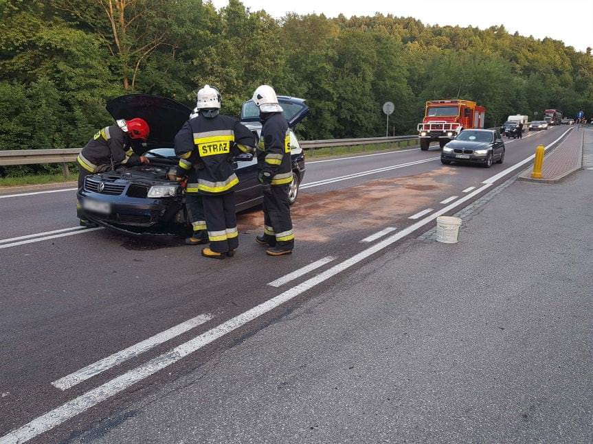 Zderzenie Volkswagena i BMW w Komborni