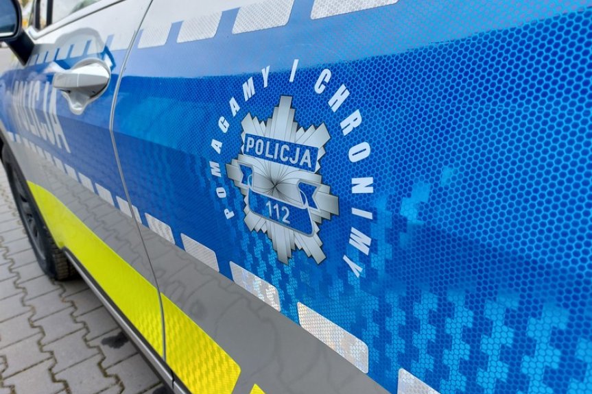 72-latek ukradł terminal ze sklepu. Myślał, że to nowoczesny telefon