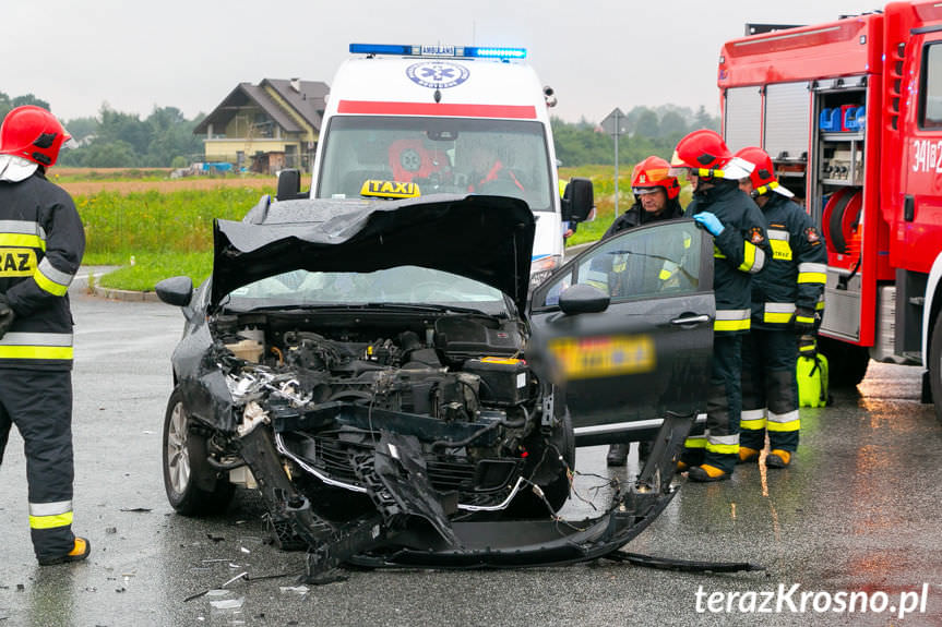 Audi i Citroen zderzyły się na ul. Lotników w Krośnie