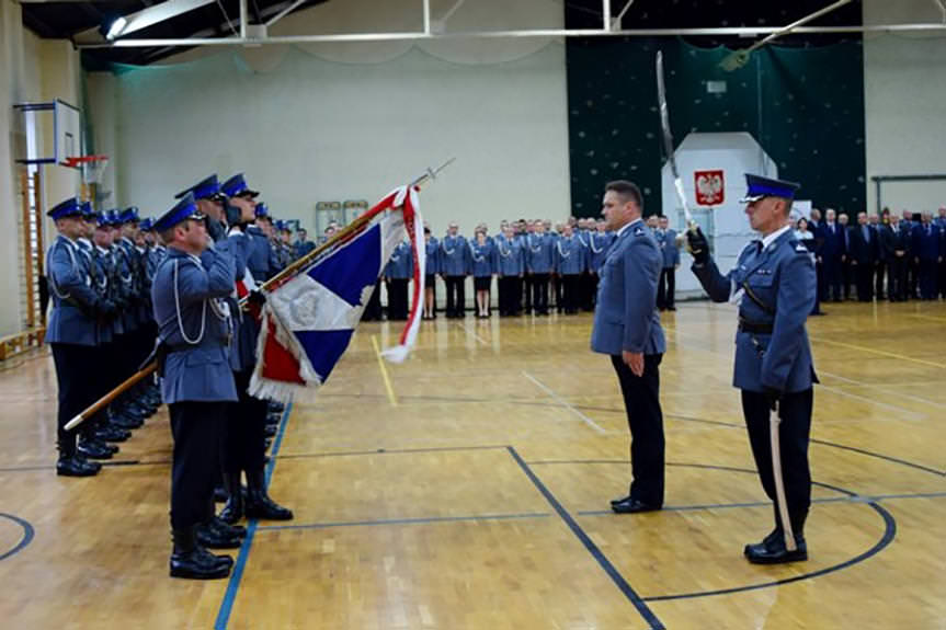 Awanse i wyróżnienia dla policjantów z Krosna