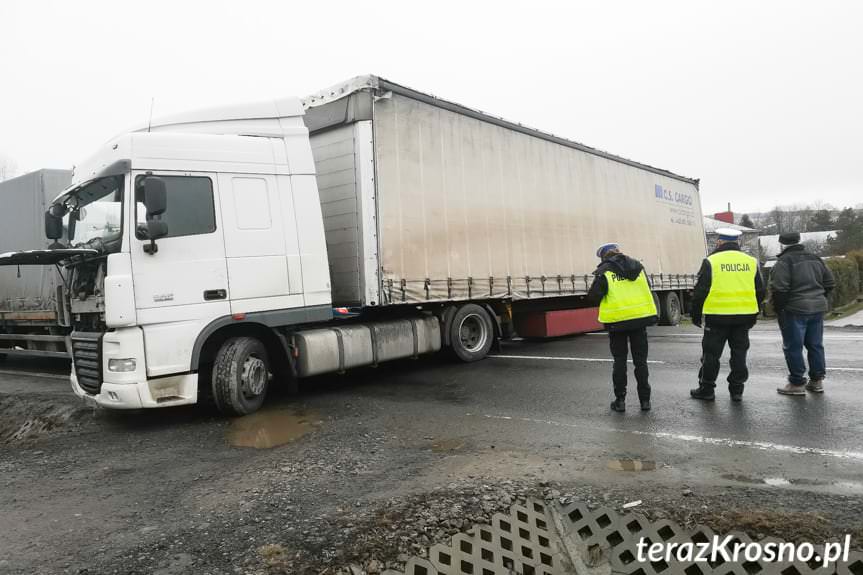 Awaria tira w Iwoniczu. Zablokowana DK28