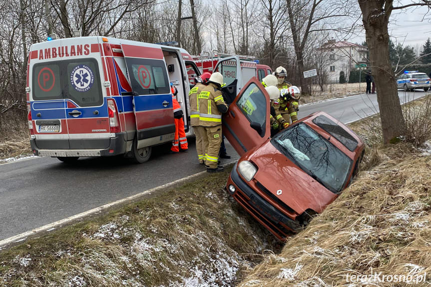 Bóbrka. Zderzenie dwóch samochodów