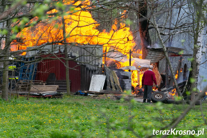 Chorkówka. Pożar drewutni