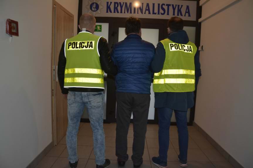 Dwaj mężczyźni zatrzymani za sprzedaż papierosów bez akcyzy