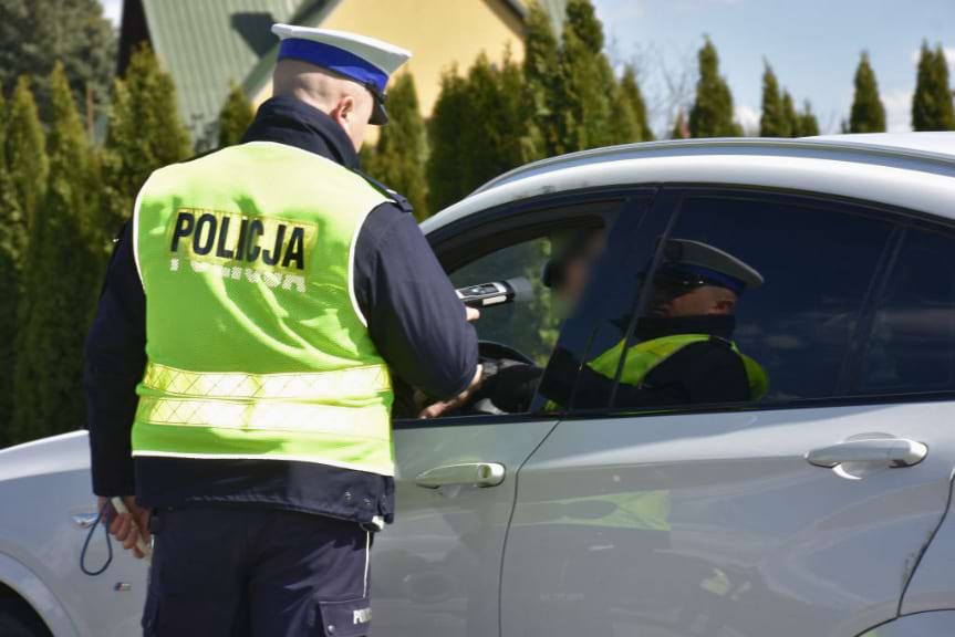 Dzielna reakcja świadka zakończyła jazdę pijanego kierowcy