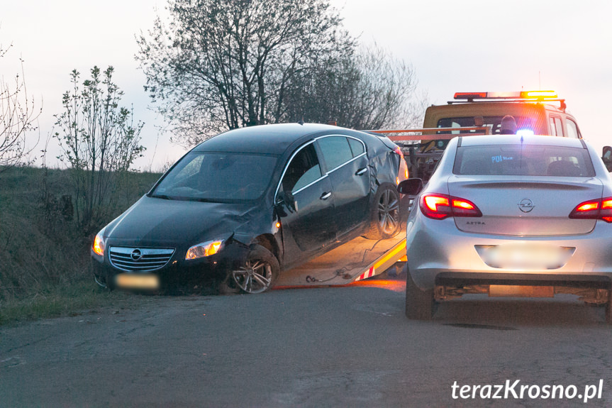 Faliszówka. Policjanci ustalają kto uczestniczył w zdarzeniu drogowym