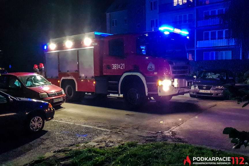 Wczoraj około godziny 22:00 służby zostały wezwane do pożaru bloku. 