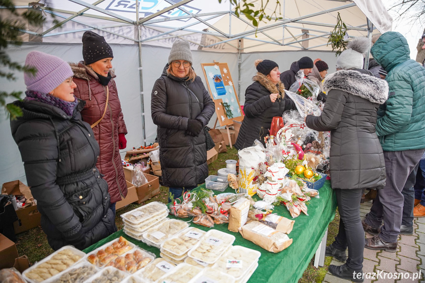 Kiermasz Charytatywny w Zręcinie