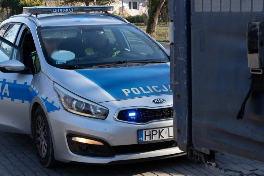 Kierował dostawczakiem mając blisko promil alkoholu
