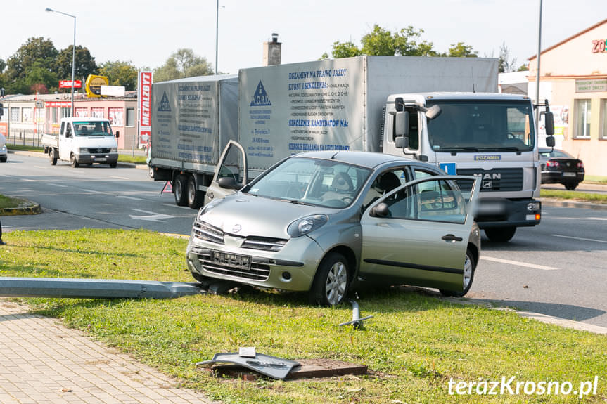 Kolizja drogowa na DK28 w Krośnie