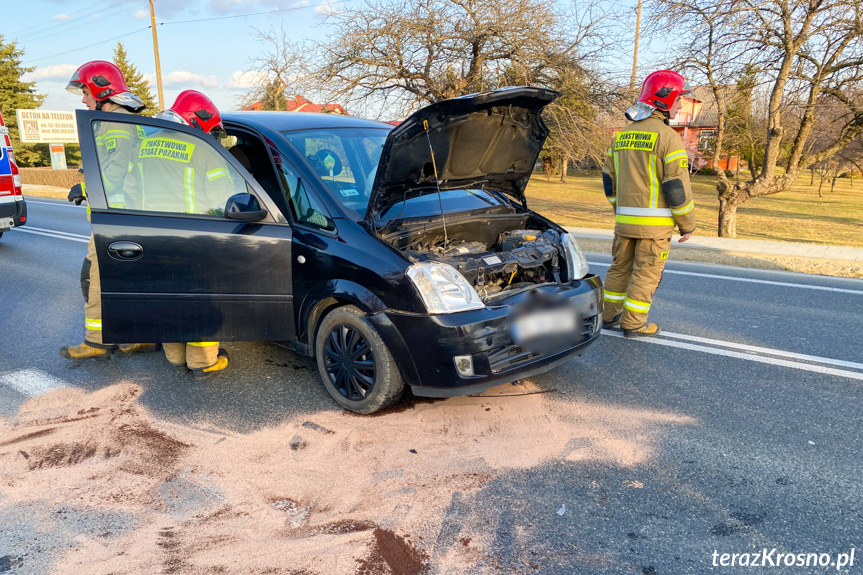 Kolizja dwóch samochodów na DK19