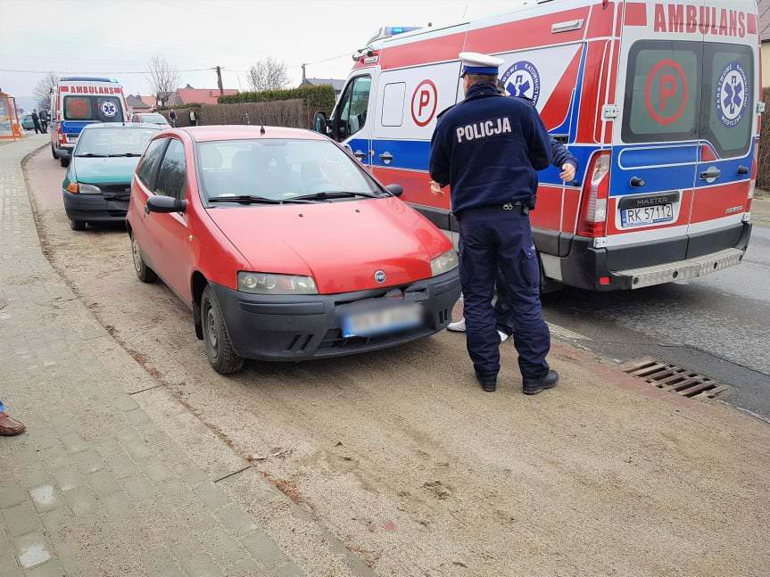 Korczyna. Kolizja z udziałem trzech samochodów osobowych