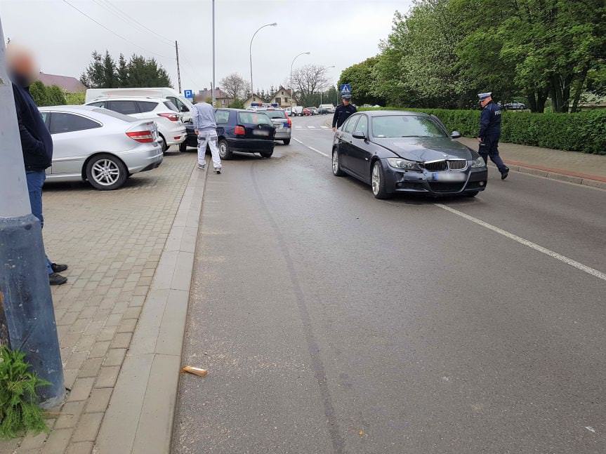 Krosno. Wyjeżdżając z parkingu spowodował kolizję drogową