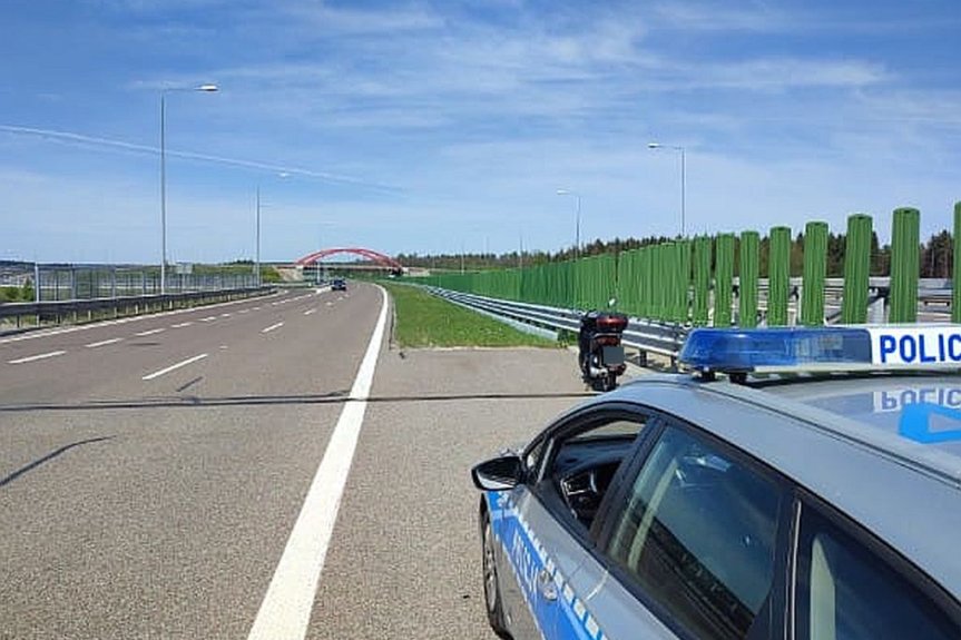 Motocyklem jechał autostradą A4 pod prąd. Nigdy nie miał prawa jazdy