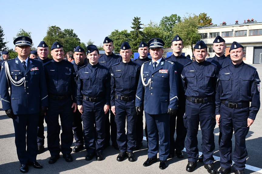 Mundur spełnieniem marzeń. Nowi funkcjonariusze w szeregach Policji