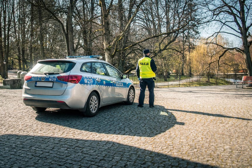 Napadł na policjantów. Będzie odpowiadał przed sądem