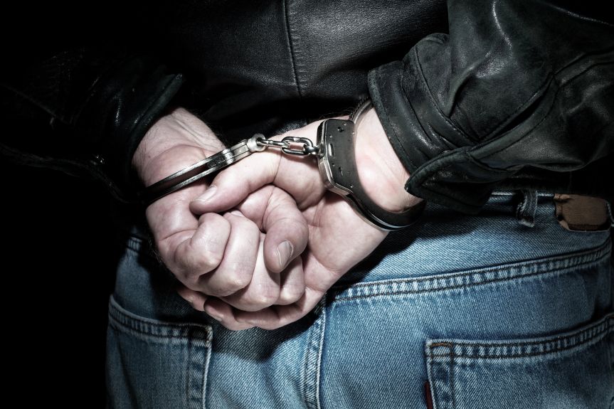Nietrzeźwy kierujący spowodował kolizję i próbował przekupić policjantów