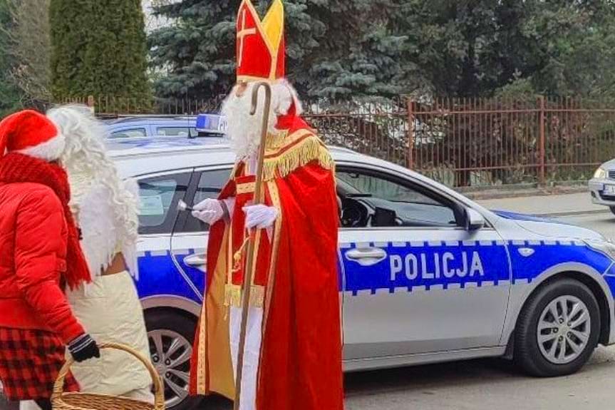 Policjanci pomogli Mikołajowi