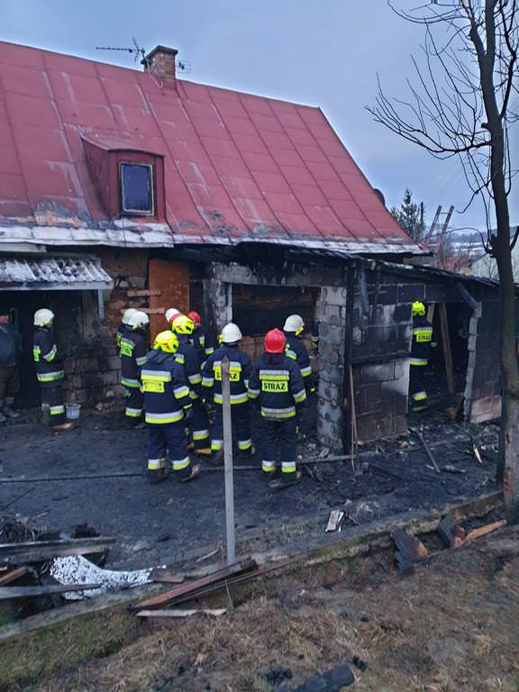 Pożar garażu i domu