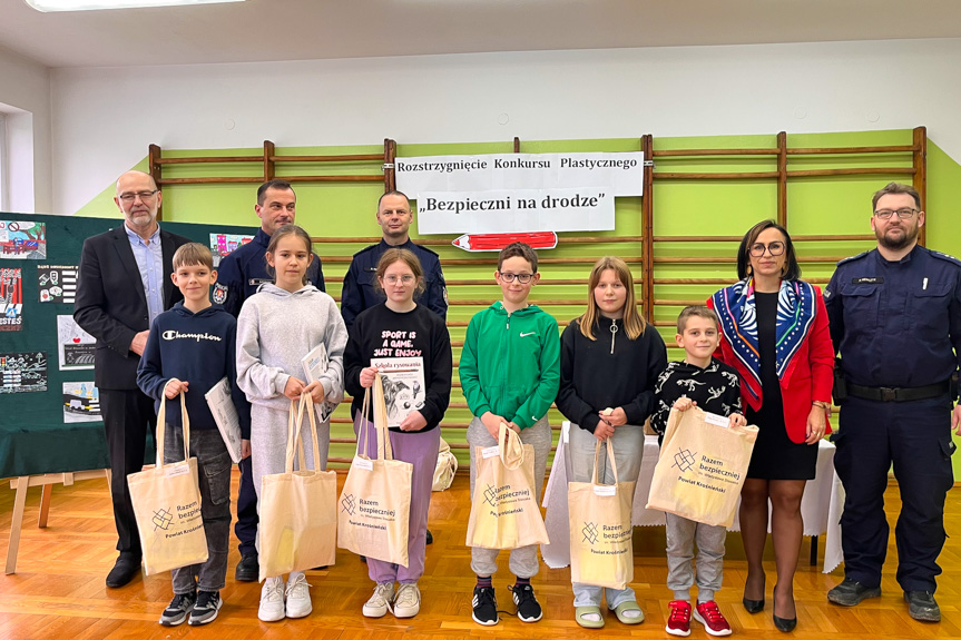 "Razem bezpieczniej" - mundurowi w szkołach podstawowych powiatu krośnieńskiego