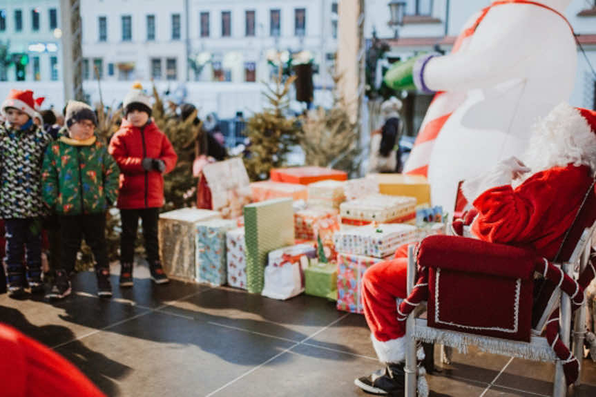 Święty Mikołaj na rzeszowskim Rynku