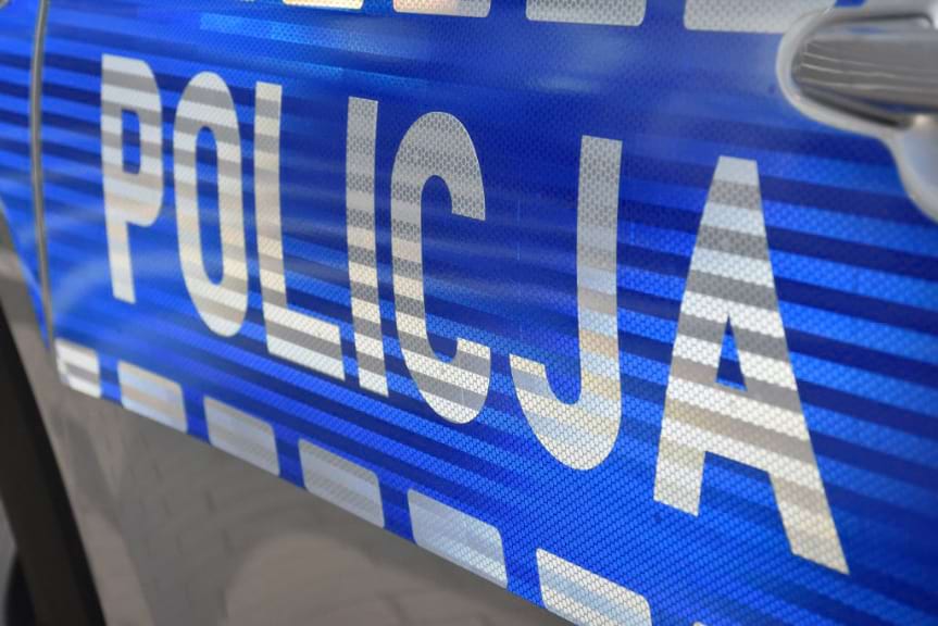 Pijany pieszy szedł bez odblasków. Zareagowała kierująca