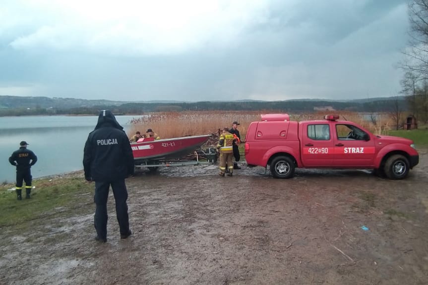 Trwają poszukiwania 29-latka, który wypadł ze skutera do wody