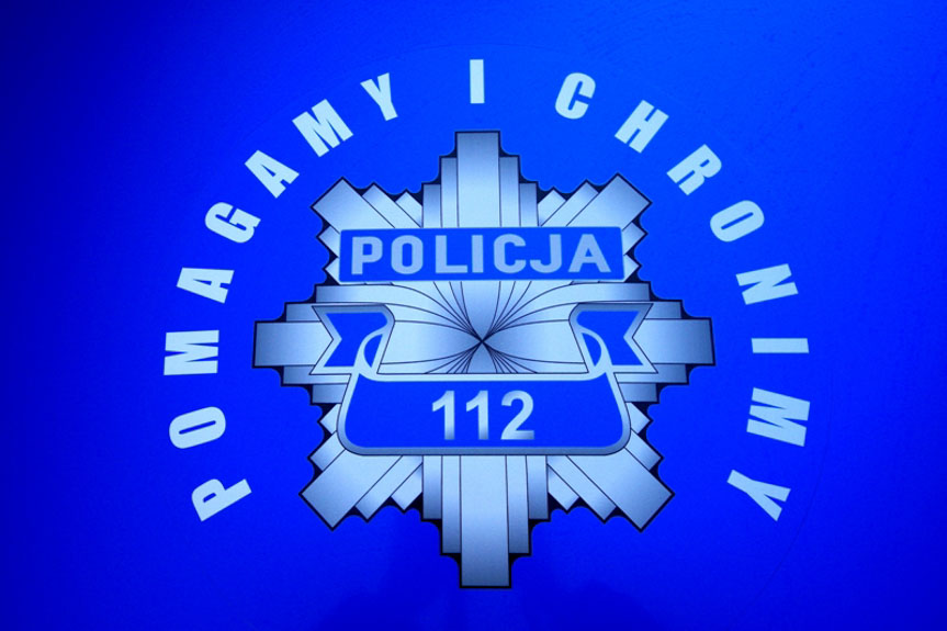 Tyczyn: Policjant jadący na służbę pomógł seniorce