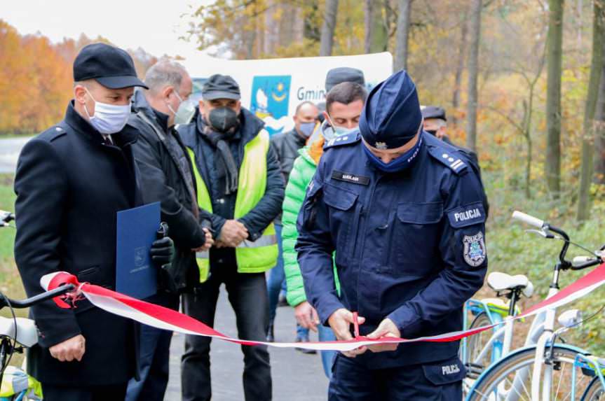 W Gniewczynie Trynieckiej powstał kilkometrowy odcinek ścieżki rowerowej