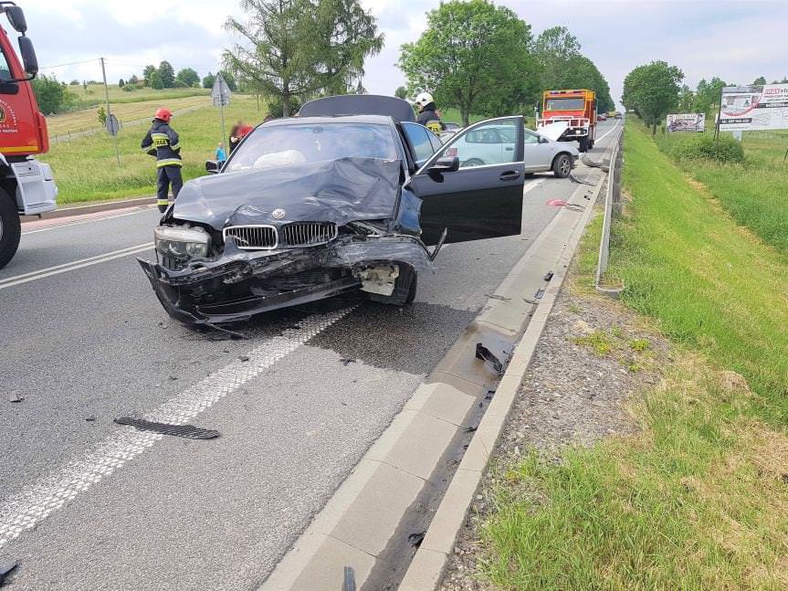 Wypadek drogowy na pograniczu Krosna i Miejsca Piastowego